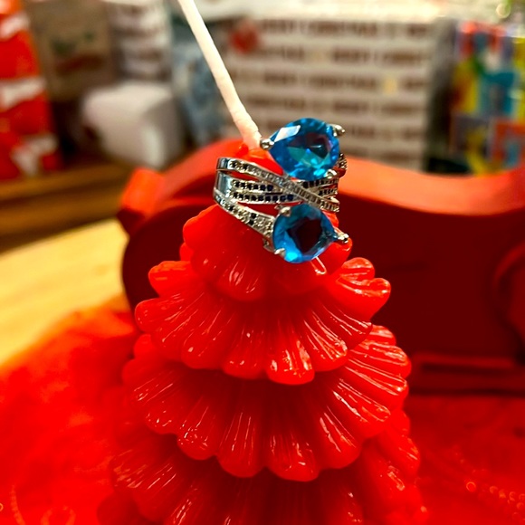 STUNNING RING - Picture 1 of 2